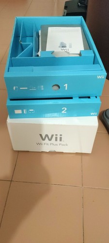 Nintendo wii fit plus - nintendo,