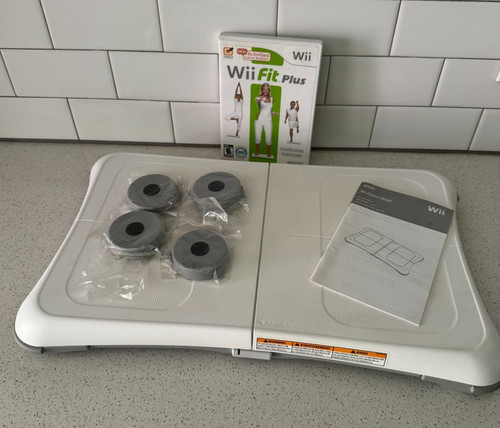 Nintendo wii fit plus - wii,